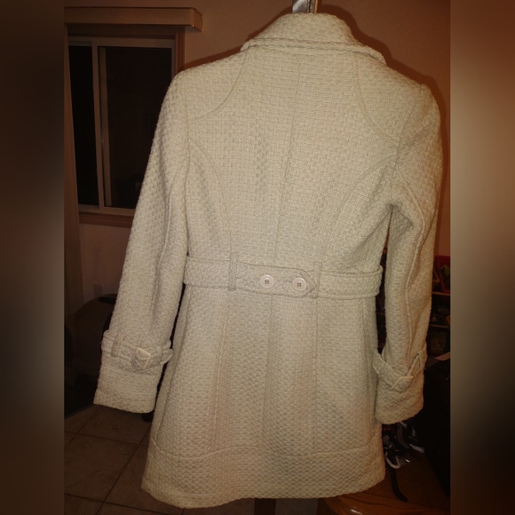 Costa Blanca beige button trench coat - Picture 4 of 9